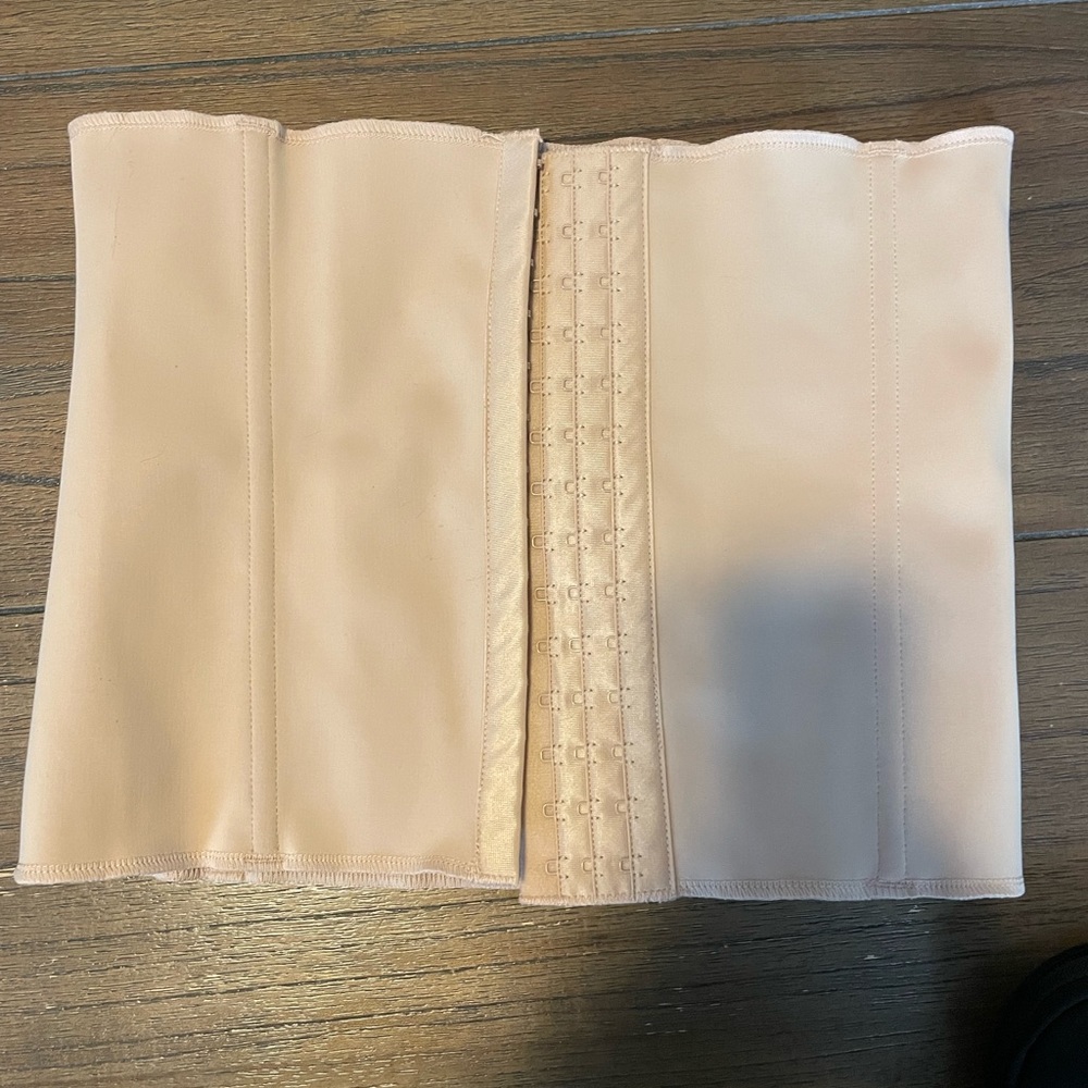 Skims waist trainer, L